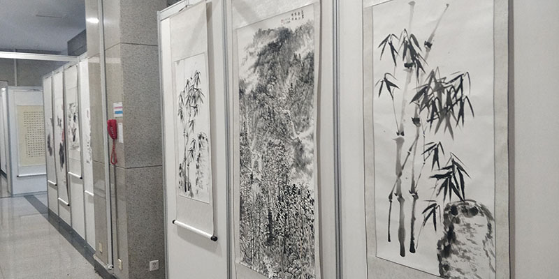 西安不锈钢美陈设计